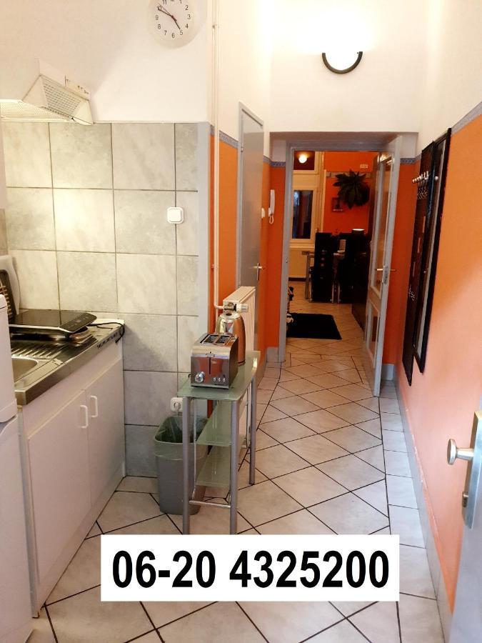 Apartment In The Center Of Budapest -Free Garage Parking Exterior foto